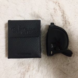 Foldable Rayban Wayfarers