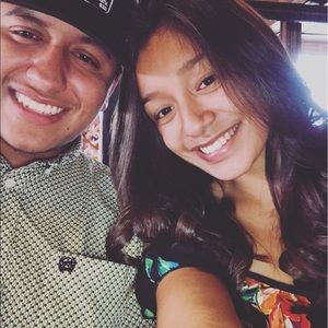 Meet your Posher, Yesenia