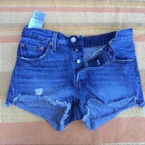 Levi's Wedgie Short Size 24 EUC