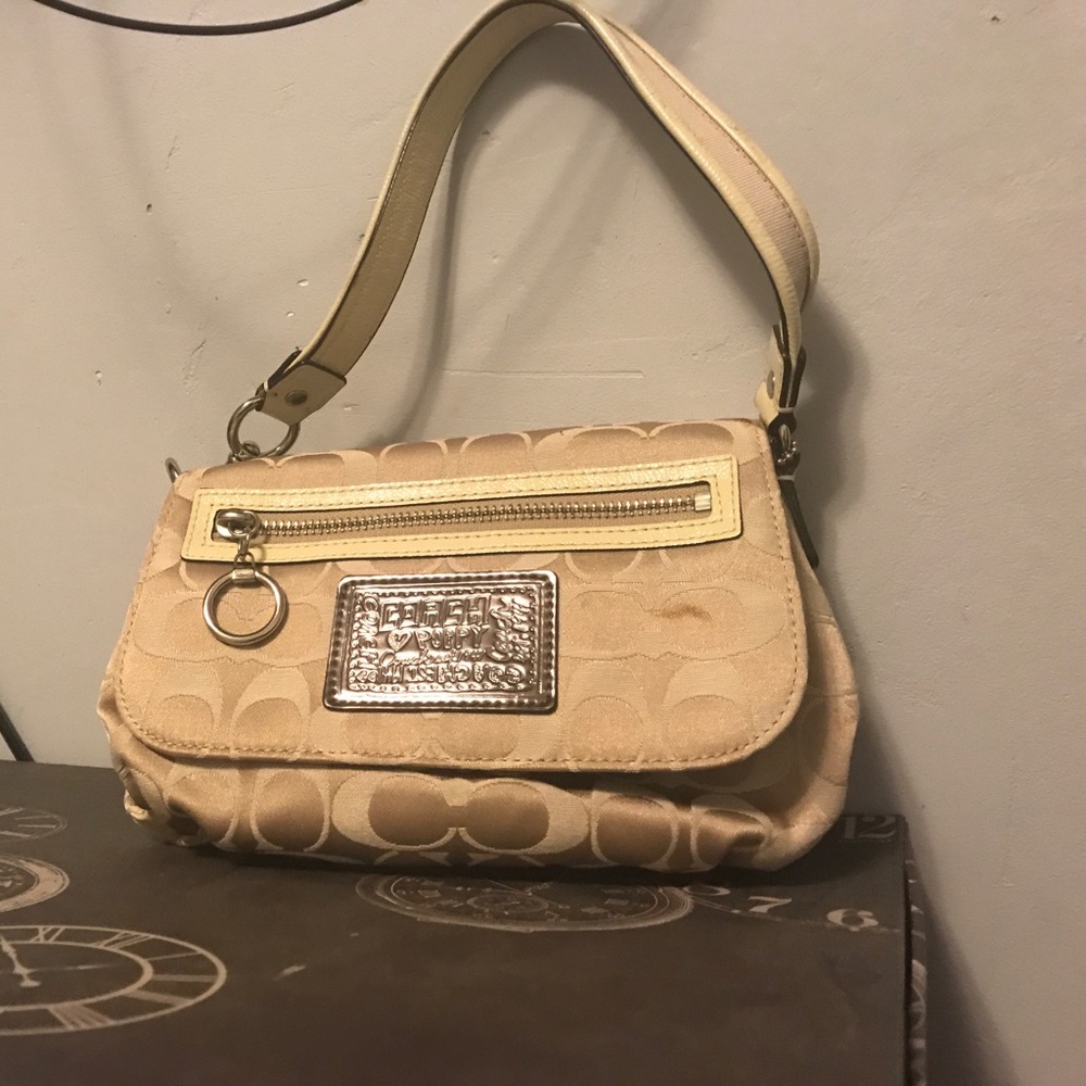 Small coach bag with strap, near mint condition
