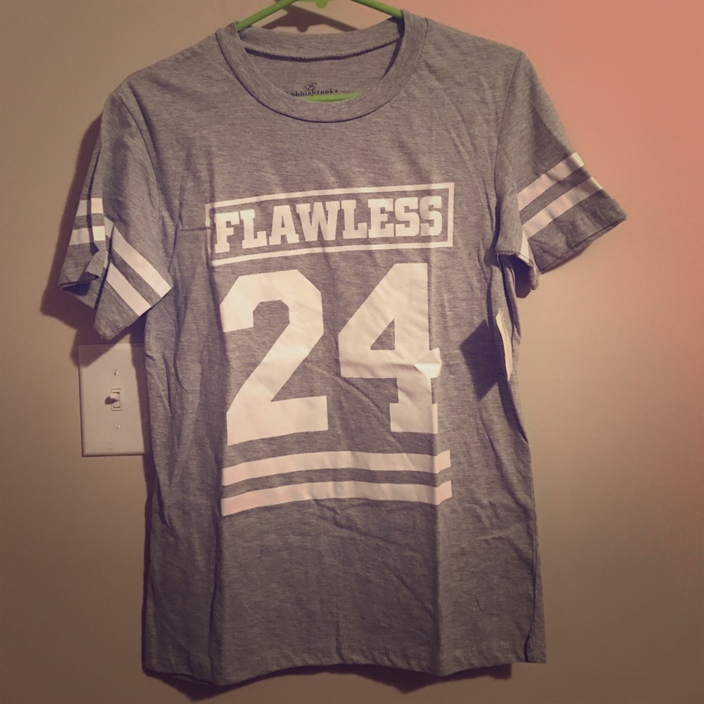 Short sleeve tee