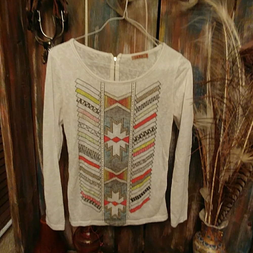 Tribal print light sweater