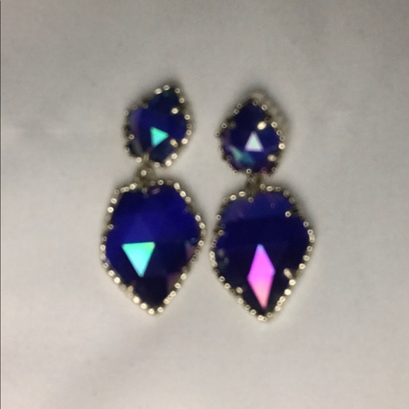 Kendra Scott Earring and Necklace set - Picture 4 of 4