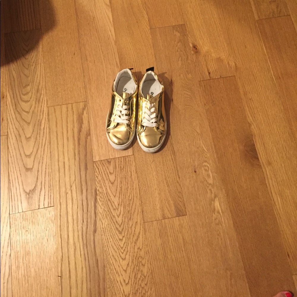 Gold shoes