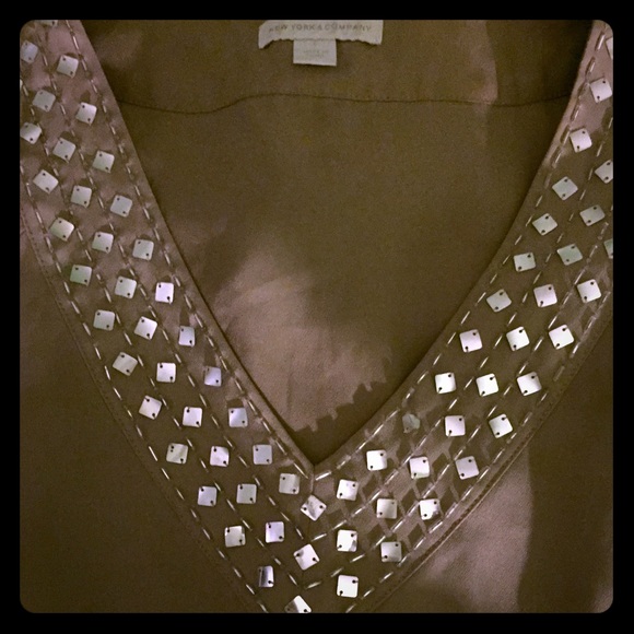 Embellished Cold Shoulder Shirt (NY & CO) NWOT - Picture 1 of 5