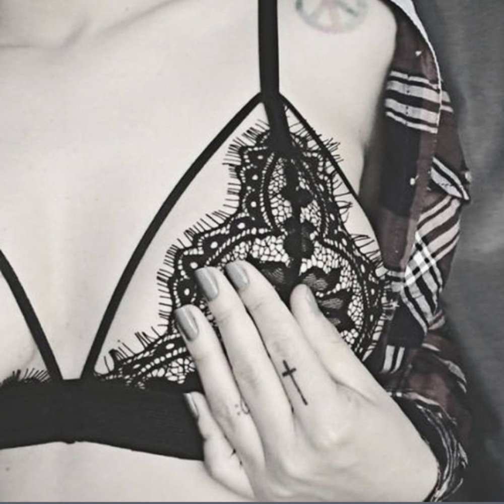 NEW Lace Bralette - Picture 3 of 8