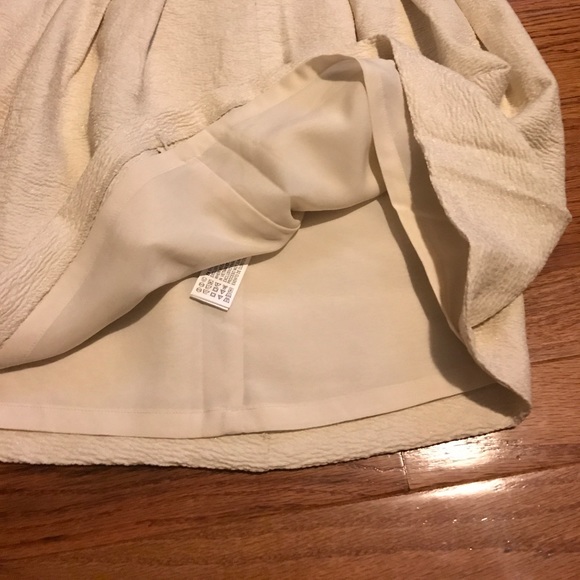 NWT - F21 cream and black mini skirt - Picture 3 of 3