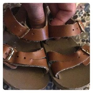 Salt water surfs size 3 infant