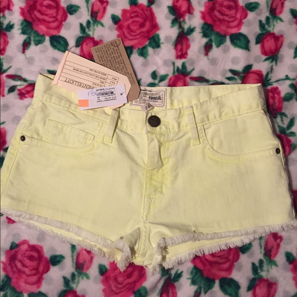 PRETTY LITTLE LIARS- Hanna’s shorts- from WB