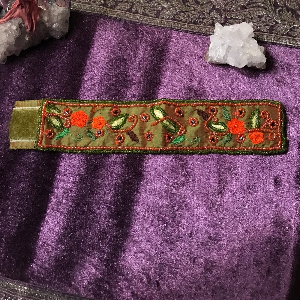 Cloth beaded bracelet