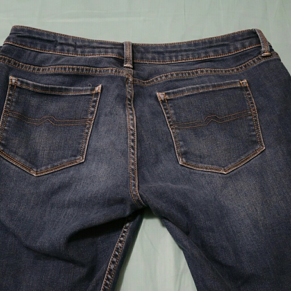 Dark wash SKINNY jeans LIKE NEW - Picture 4 of 4