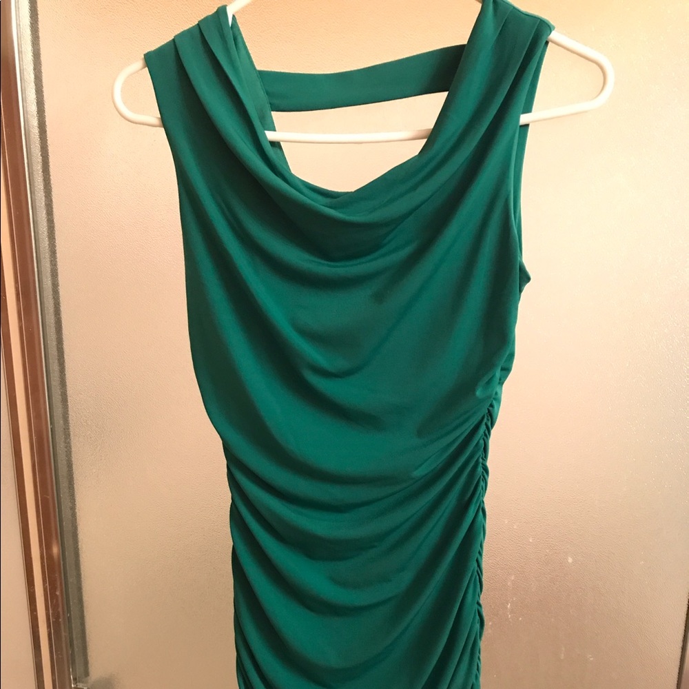 Green Medium Stretch/Form Fitting Dress