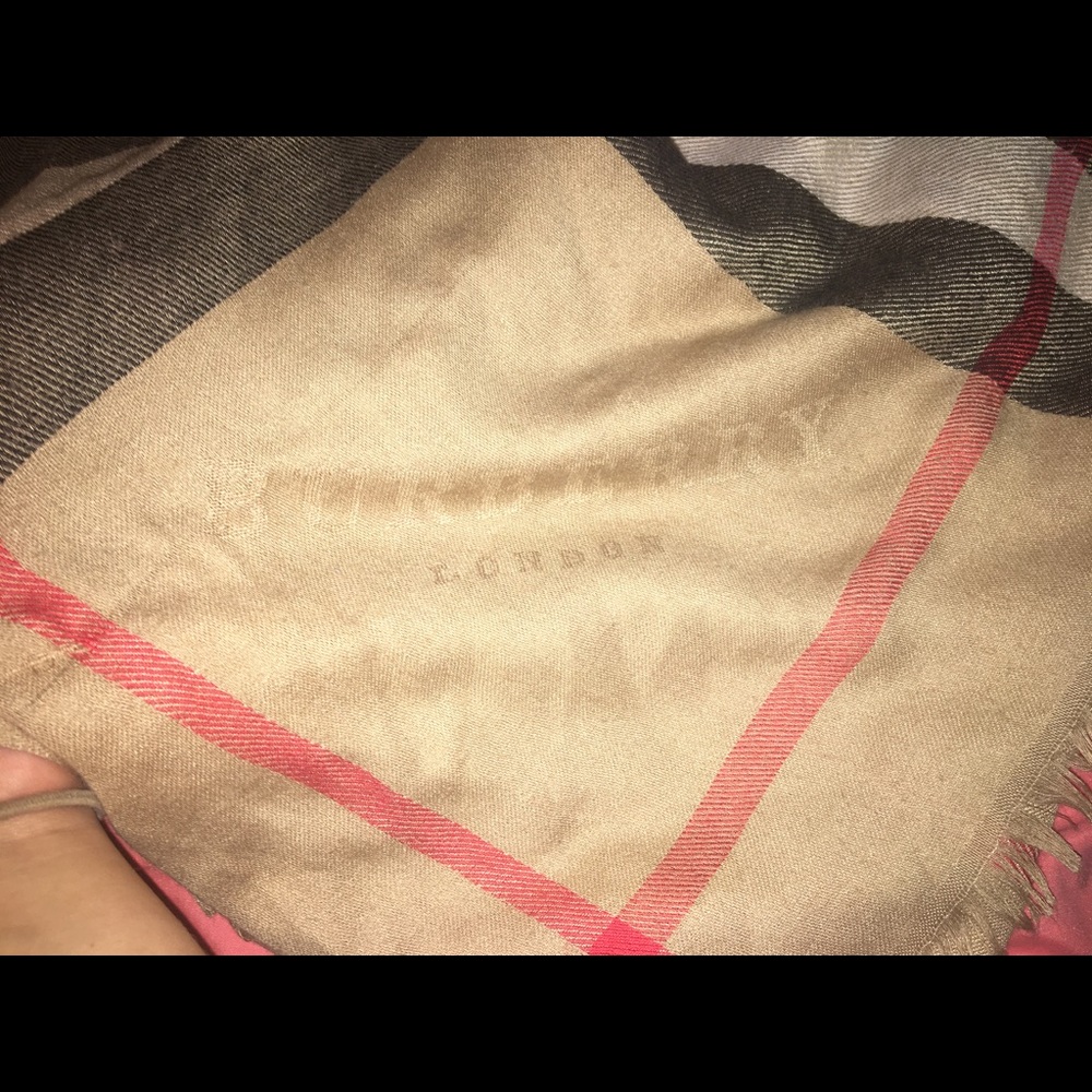 Burberry scarf
