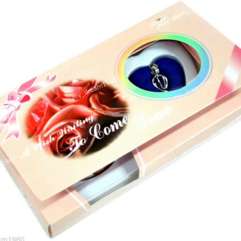 ✨Make your own 🌟pearls 💎w/ this DIY Pearl kit. Comes with real clam & Pearl 🔆