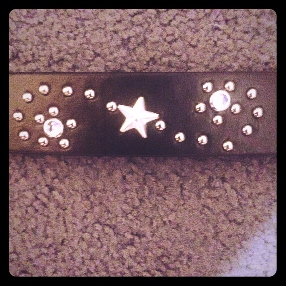 🛍NEW w/out tags -kids belts