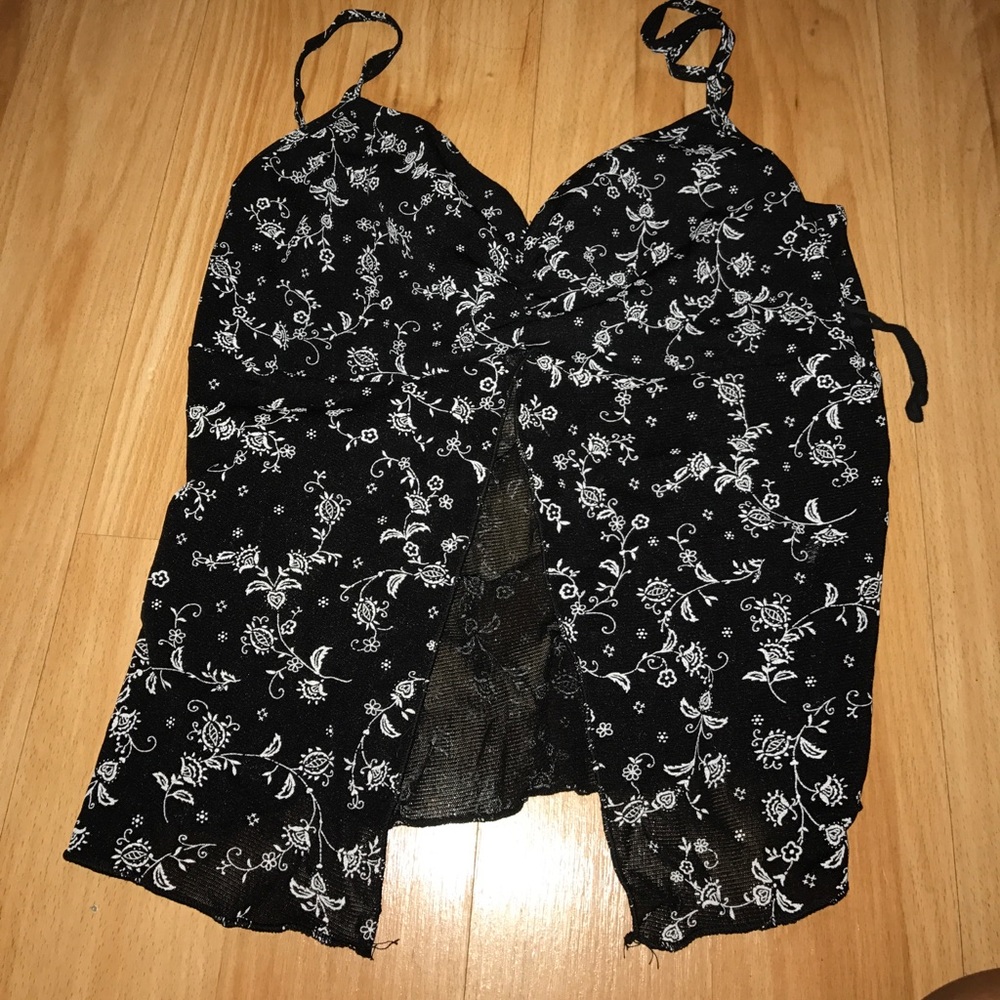 Split hem top