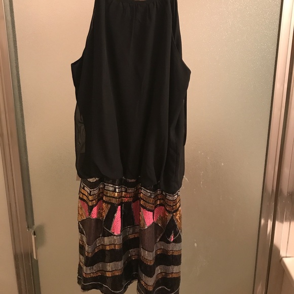 Dress - Picture 5 of 5