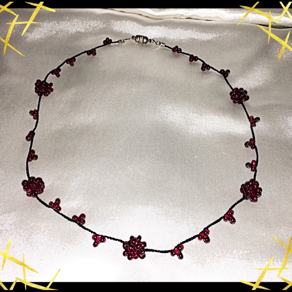 Jewelry - ❌CLEARANCE❌$5    Cluster-Beaded Necklace