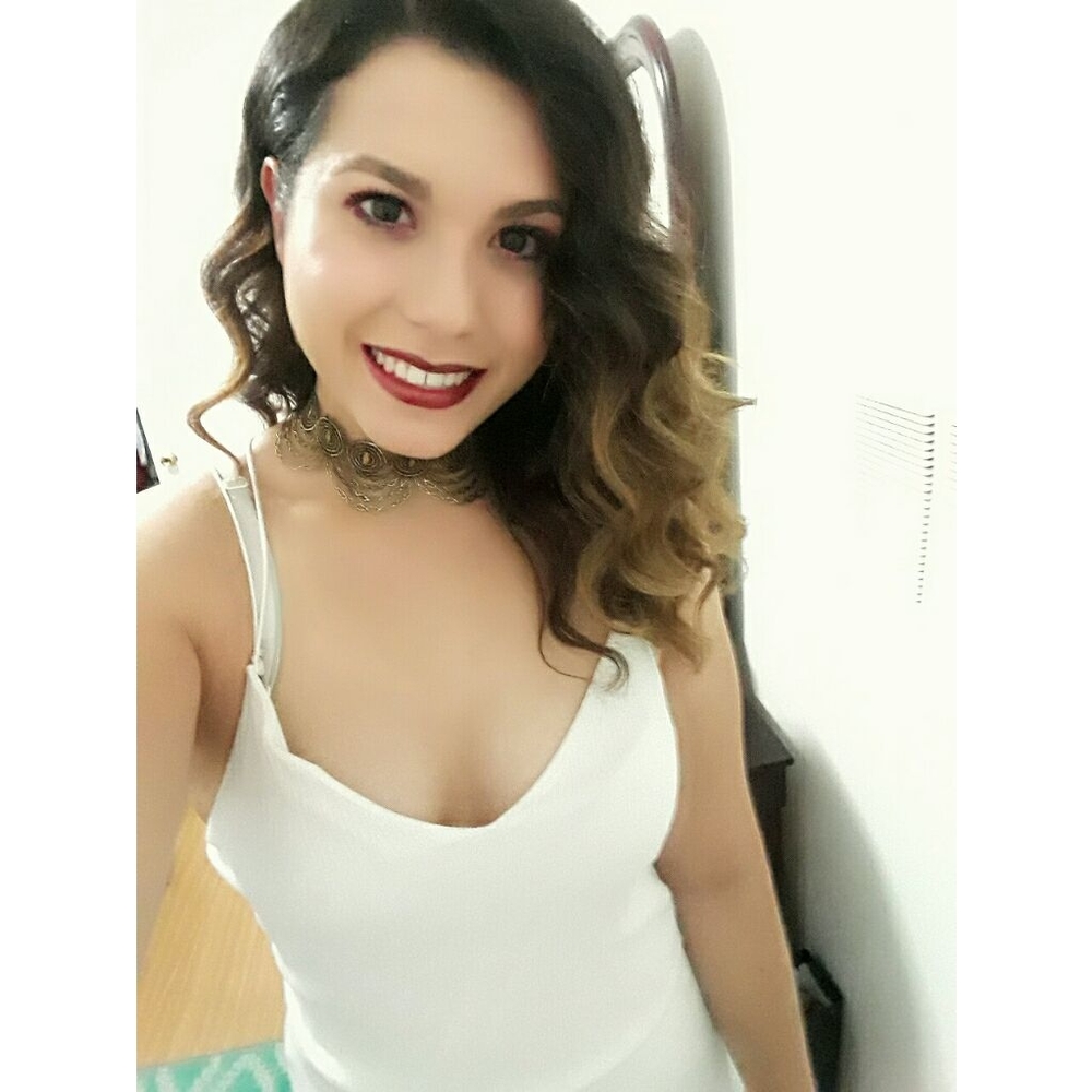 Meet your Posher, Ana