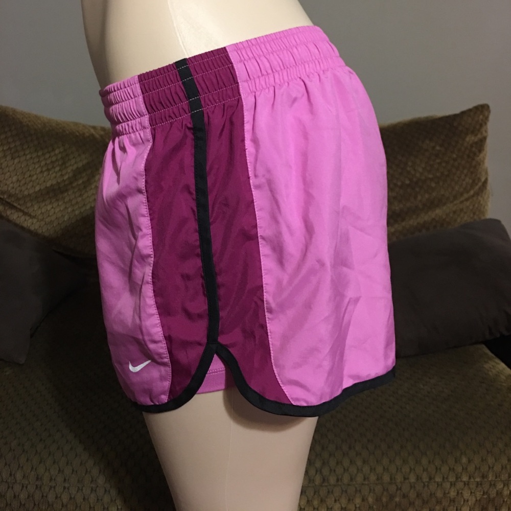 Nike Shorts - Picture 2 of 8