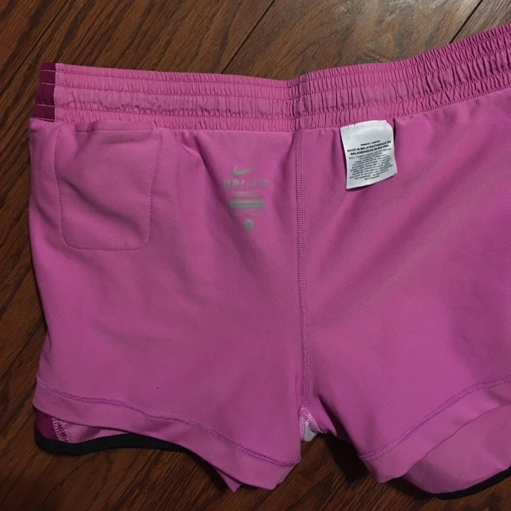 Nike Shorts - Picture 6 of 8