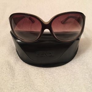 Sunglasses Fendi