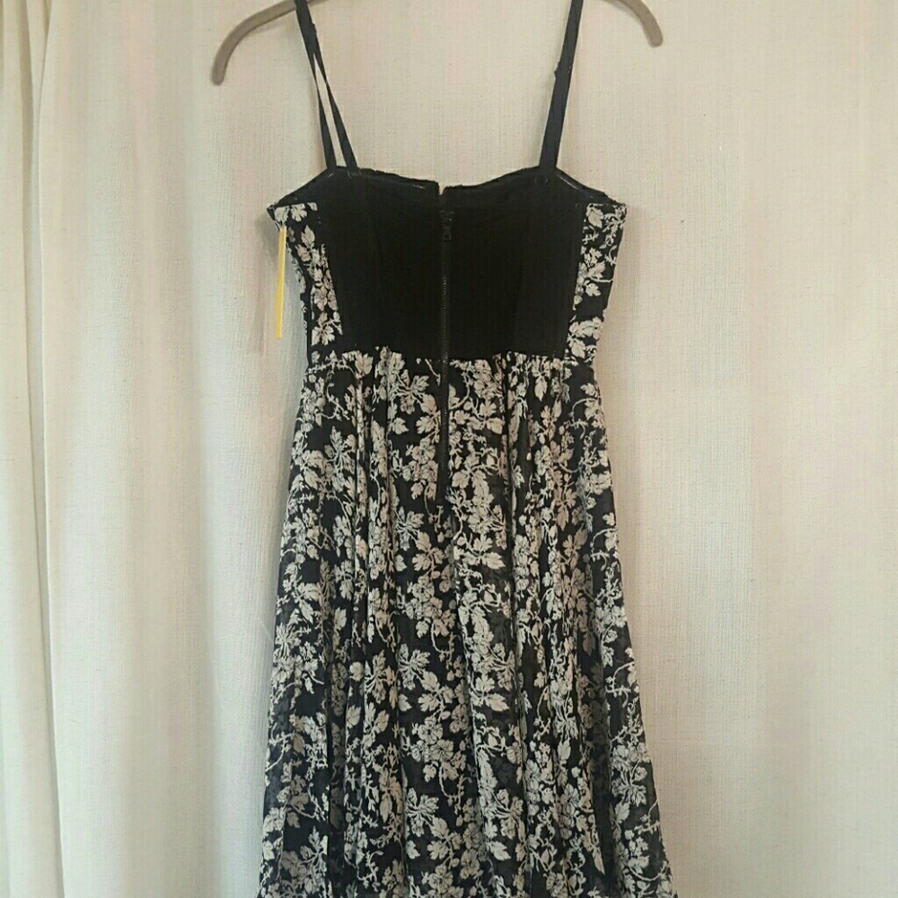 ALICE + OLIVIA - THE ORIGINAL FLORAL SILK  DRESS