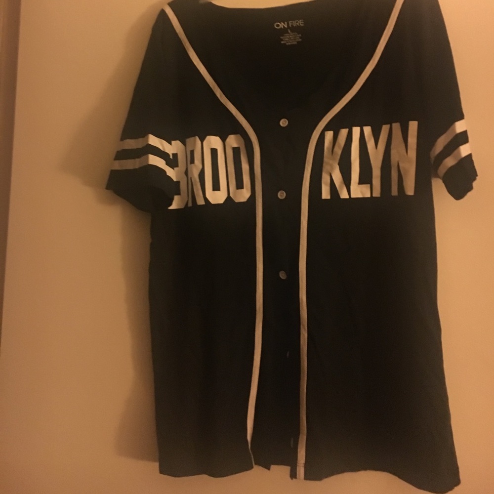 BROOKLYN baseball button up tee