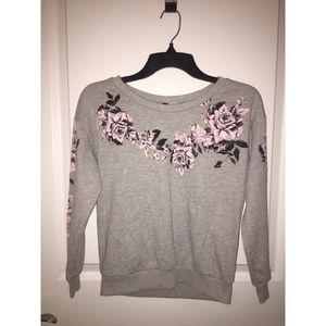 🌸H&M Long Sleeve Flower Pattern Crewneck🌸