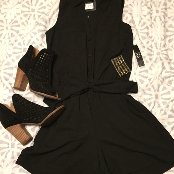 Belted romper - Picture 2 of 8