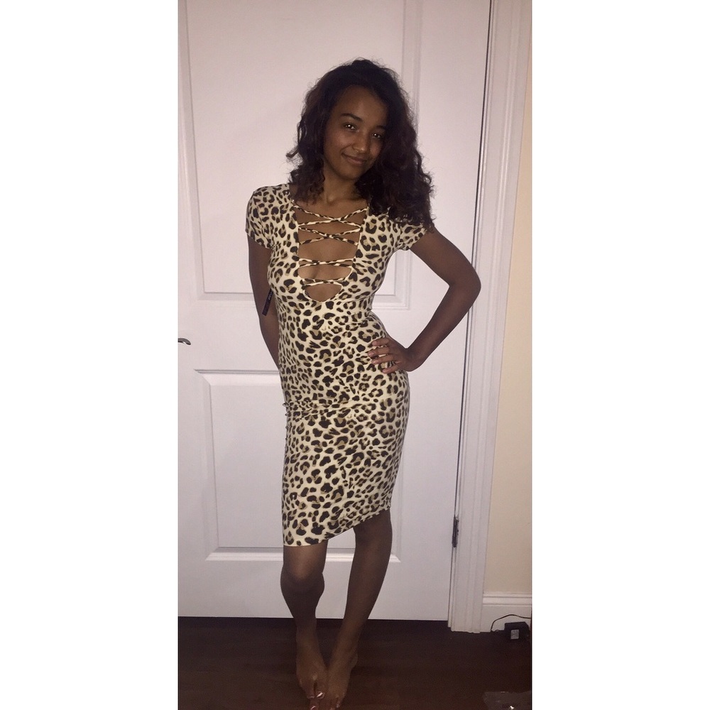 🐆Leopard V-neck Bodycon Midi Dress🐆