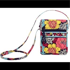 Vera Bradley Happy Snail Mini Hipster!!
