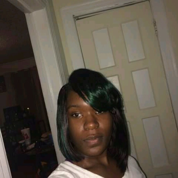 Meet your Posher, Andromeda - Picture 1 of 1