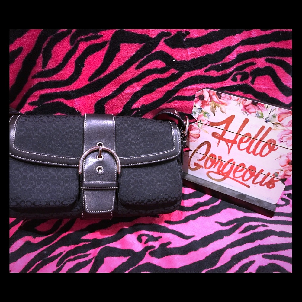 Black Coach shoulder bag w/sig. pockets & mini c's