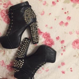 Jeffrey Campbell studded litas🖤