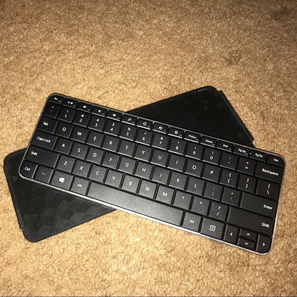 Microsoft Bluetooth Portable Keyboard