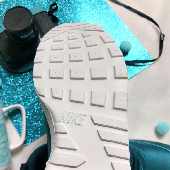 💠HP💠 *LAST PAIR* NEW Nike Air Max Thea Metallic - Picture 5 of 8