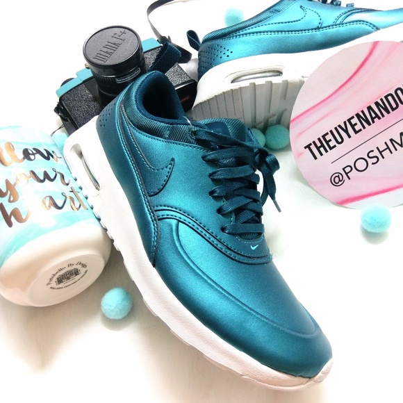 💠HP💠 *LAST PAIR* NEW Nike Air Max Thea Metallic - Picture 7 of 8