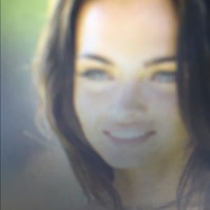 Meet your Posher, Selina