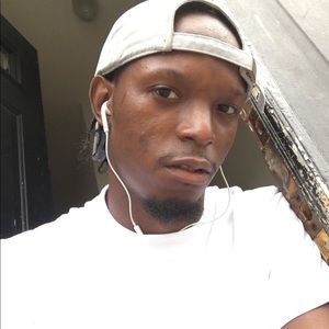 Meet your Posher, Larry