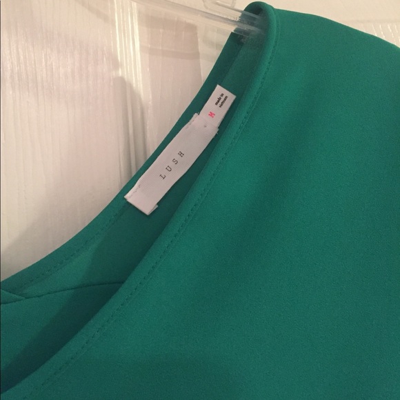 Lush Top - Picture 2 of 4