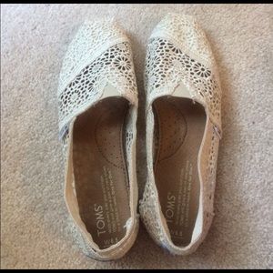 Tom's Crochet Classics Cream Color