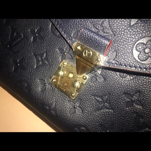 SOLD - Picture 3 of 6