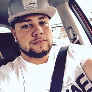 Meet your Posher, Carlos