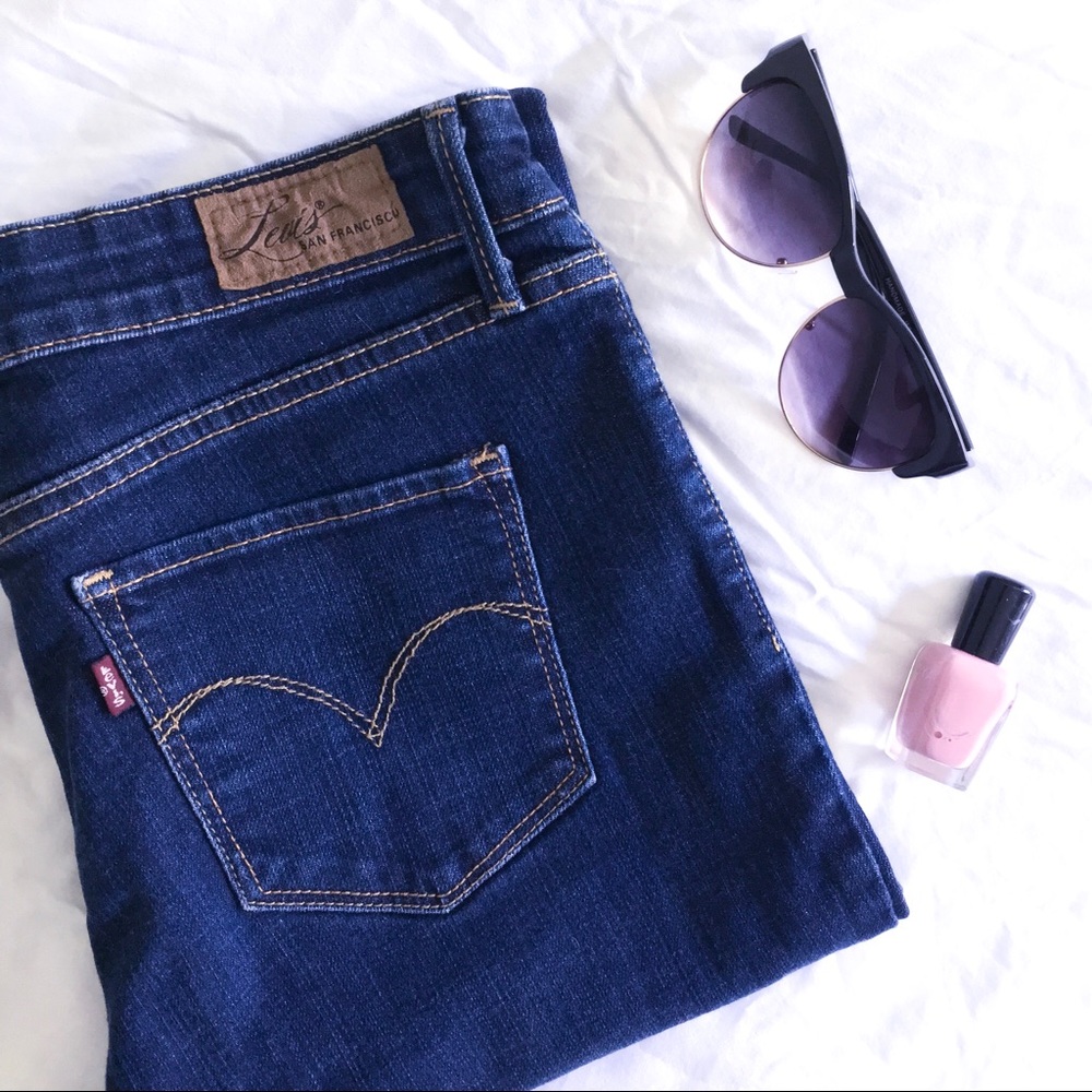 Levi's Straight Leg Demi Curve Jeans