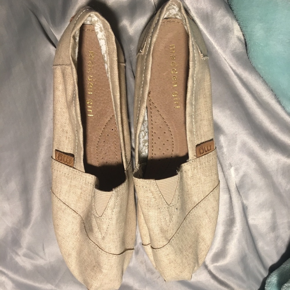 Toms