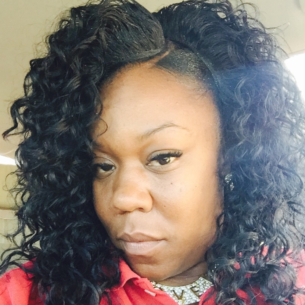 Meet your Posher, Shenika