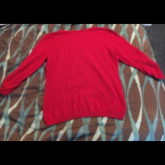Red sweater - Picture 2 of 4