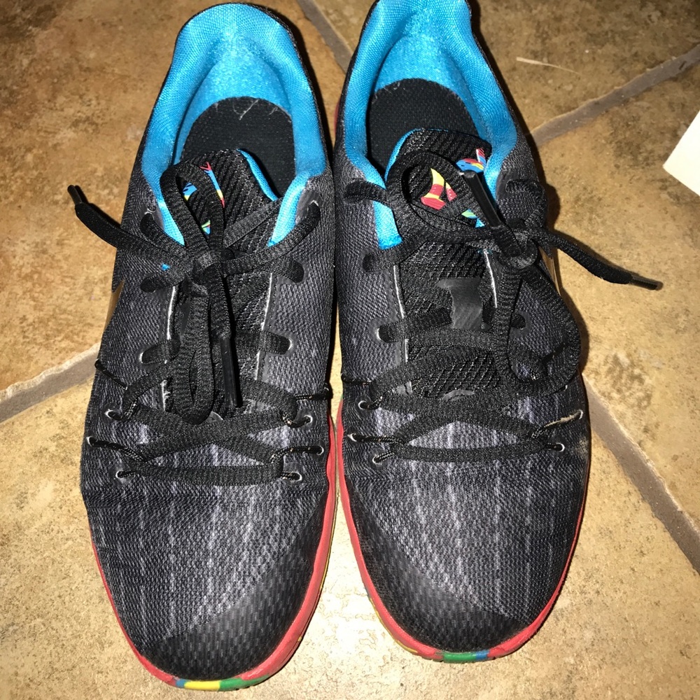 Kevin Durant Low Top Nike Shoes Size 2 (Youth)