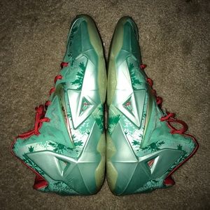 Nike lebron 11 "Christmas"